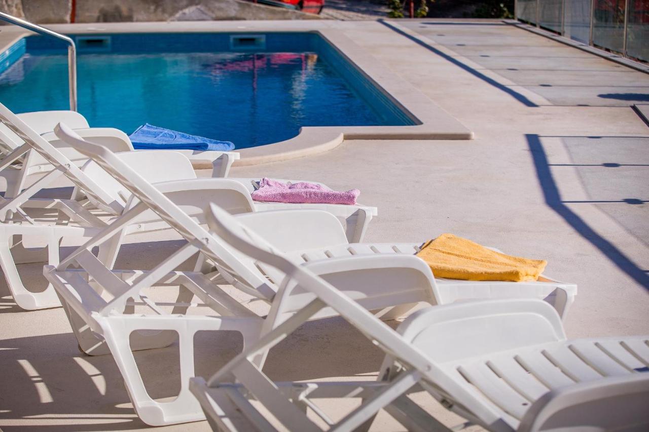 Apartments Emil Lokva Rogoznica Ngoại thất bức ảnh