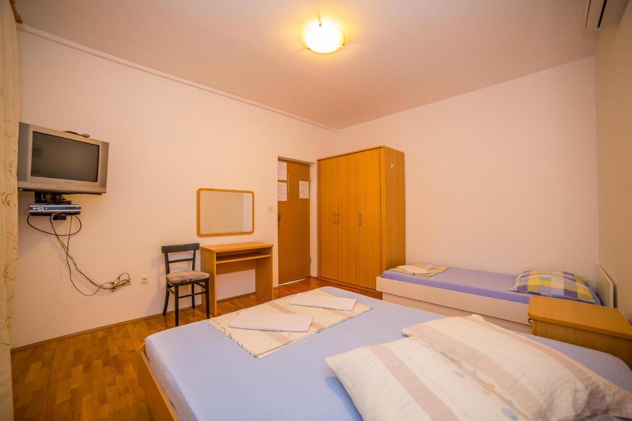 Apartments Emil Lokva Rogoznica Ngoại thất bức ảnh