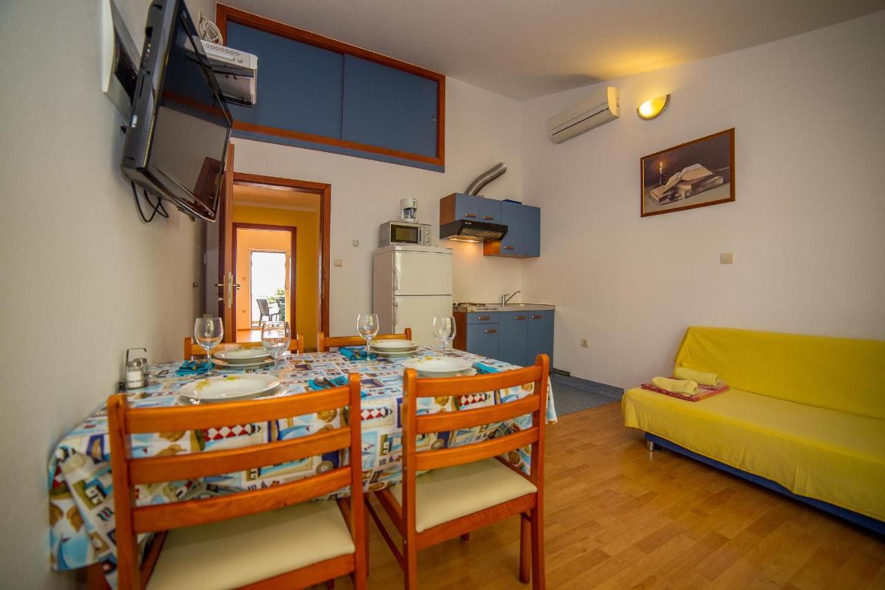 Apartments Emil Lokva Rogoznica Ngoại thất bức ảnh