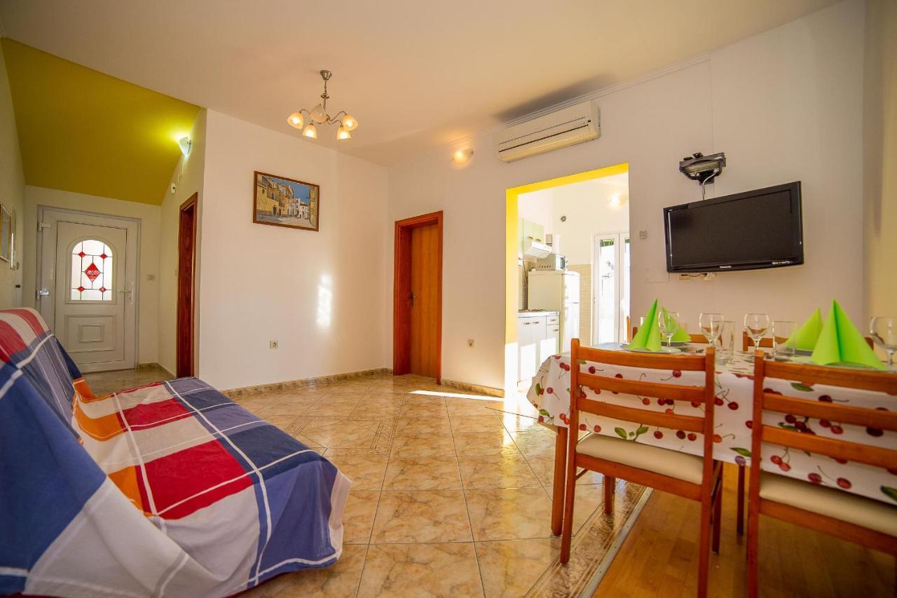 Apartments Emil Lokva Rogoznica Ngoại thất bức ảnh